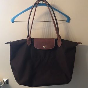 Longchamp Medium Le Pliage Shoulder Bag (Brown)